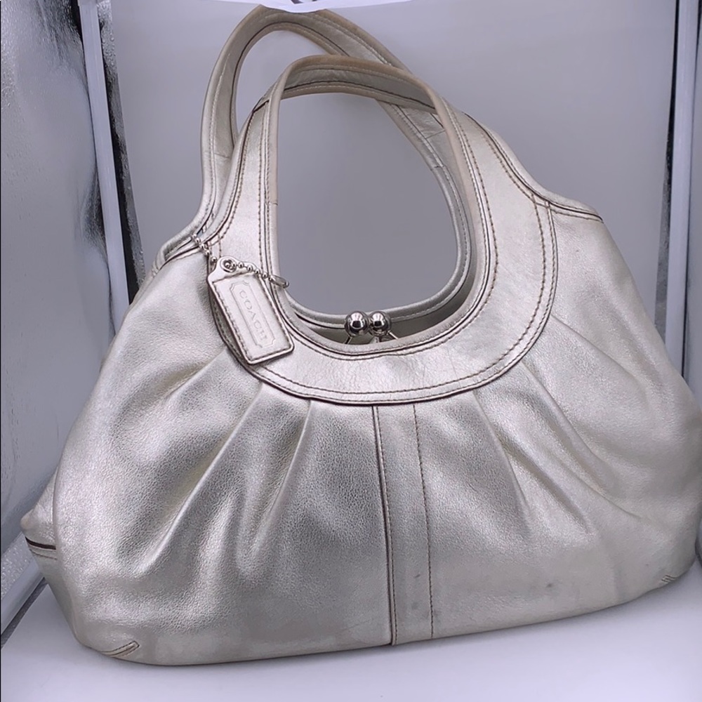 COACH ERGO KISSLOCK SILVER PLEATED LEATHER BAG